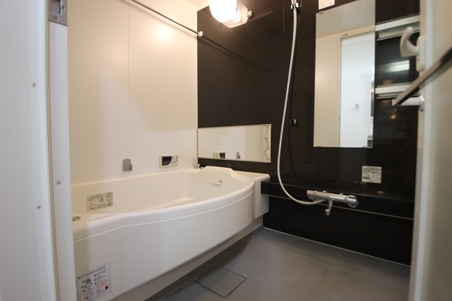 バス・シャワールーム　同タイプ別室の参考写真です。※現況優先