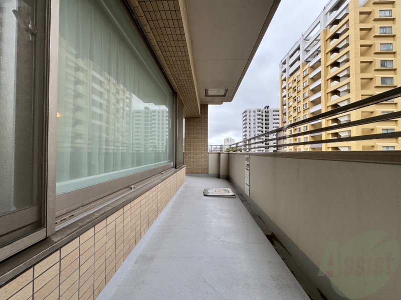 バルコニー　バルコニーです。洗濯物を干したり一息ついたりできますね！