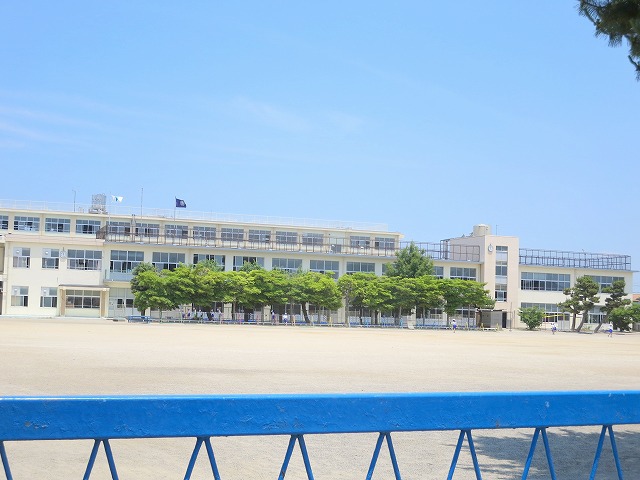 小学校　篠原小学校（小学校）まで480m