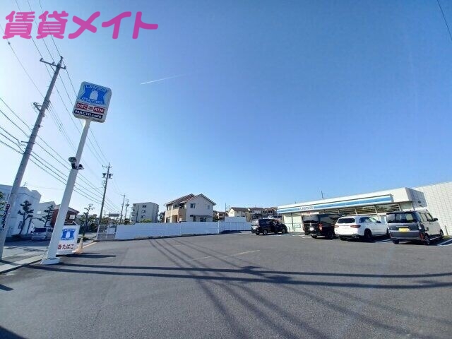 コンビニ　ローソン鈴鹿江島店（コンビニ）まで474m