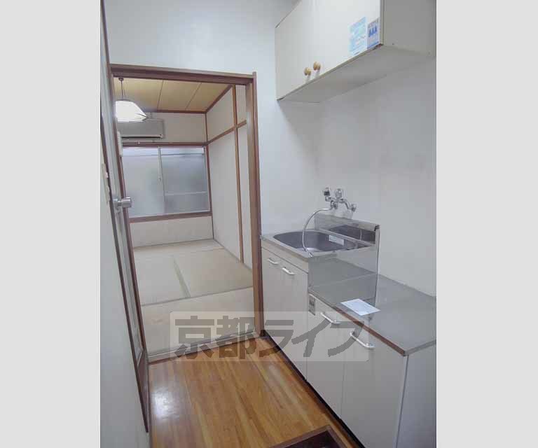 キッチン　収納たっぷりのキッチンです。