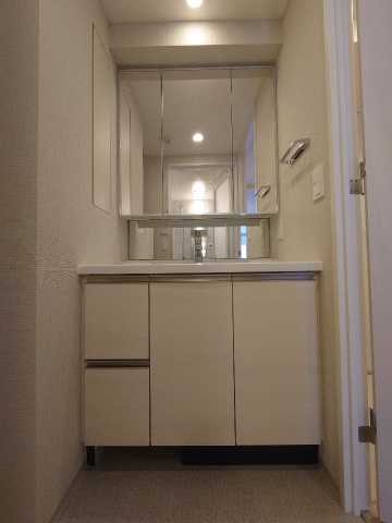 洗面設備　別部屋の参考写真です。