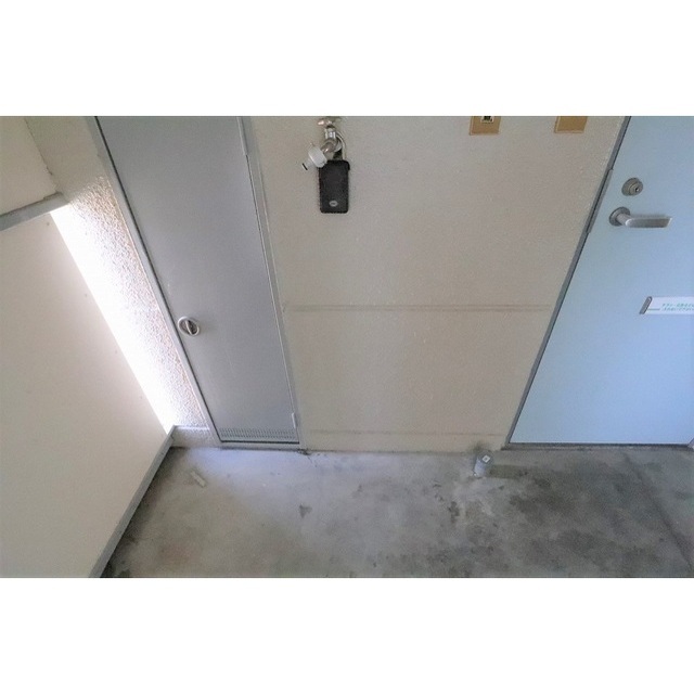 その他　室外洗濯機置場（共用廊下）