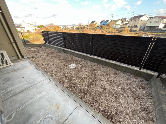 バルコニー　専用庭