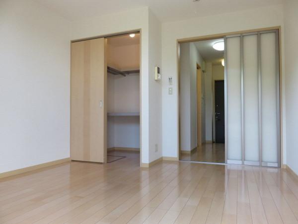 居室・リビング　明るいお部屋！