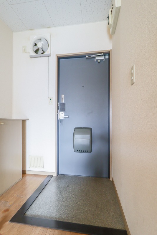 玄関　図面と現状に相違がある場合には現状を優先