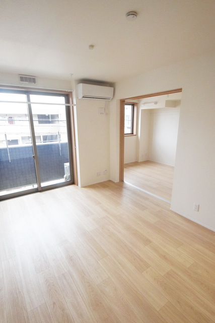 居室・リビング　～同施工会社参考写真～