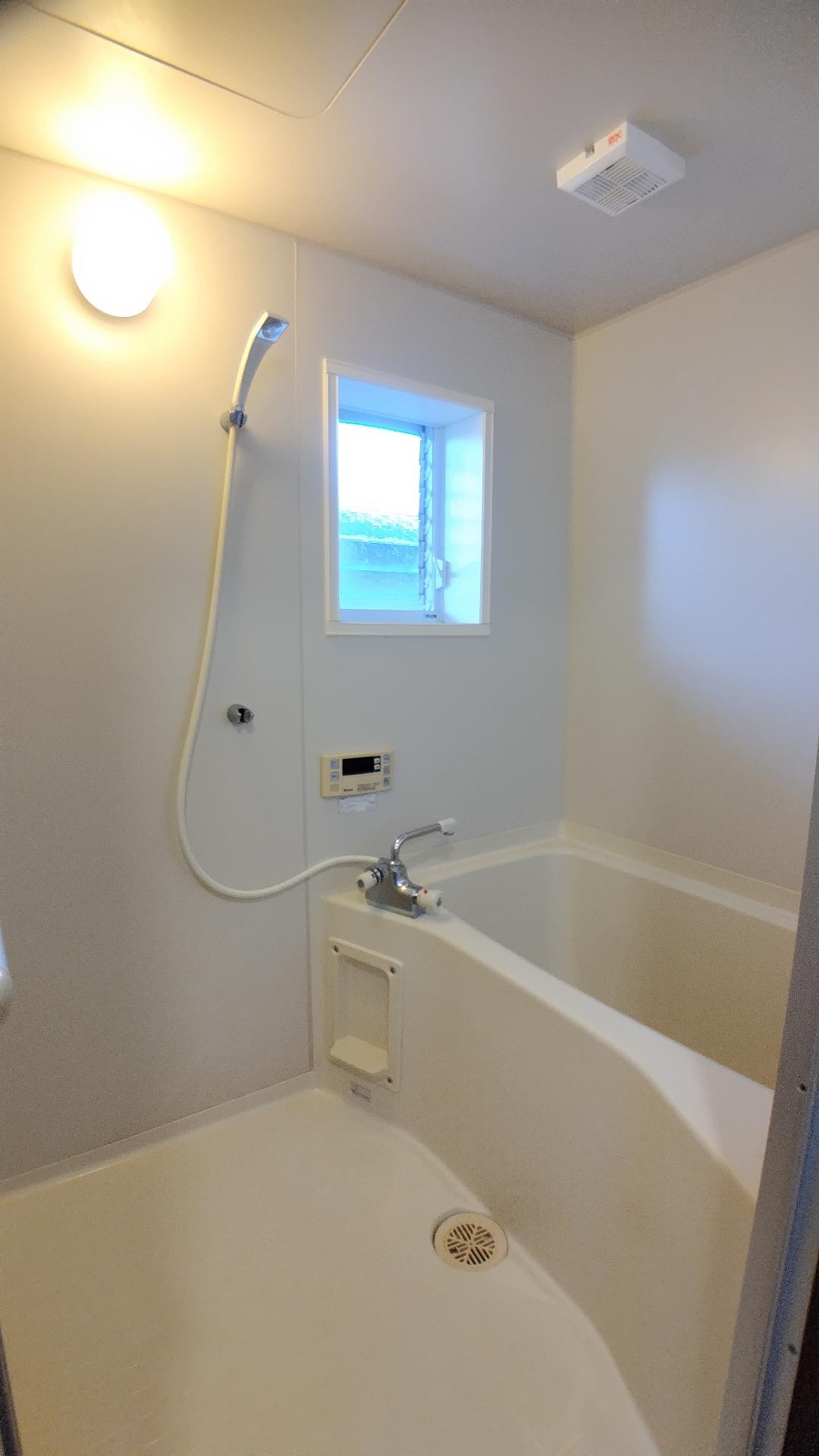 バス・シャワールーム　浴室キレイ