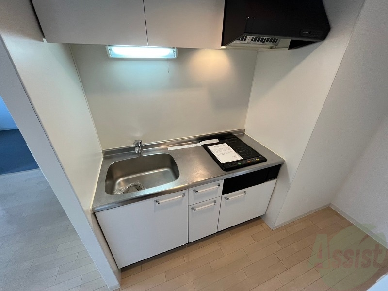 キッチン　人気のシステムキッチンです。料理が捗りますね。