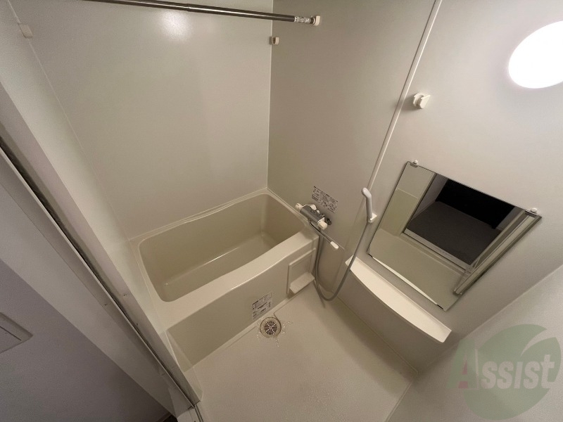 バス・シャワールーム　お風呂になります。一日の疲れを癒してくださいね。