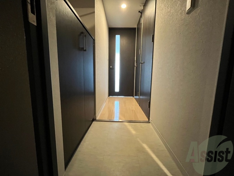 玄関　玄関の様子です。明るい印象ですね。気分もあがりそう。