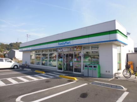 コンビニ　ファミリーマート連島西之浦店（コンビニ）まで844m
