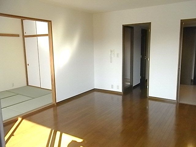 居室・リビング　★★日の入る明るいＬＤＫ★★