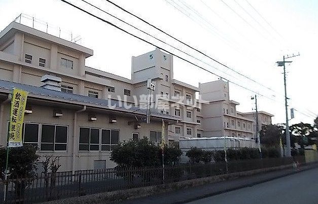 小学校　富士市立吉原小学校（小学校）まで762m