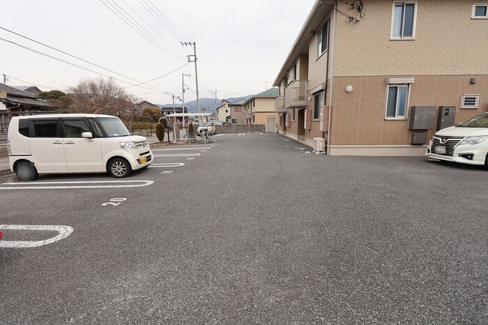 駐車場　駐輪場