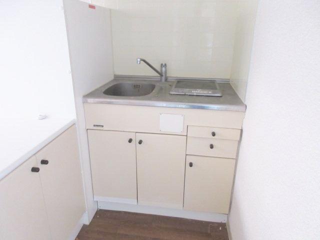 キッチン　IHコンロ付き