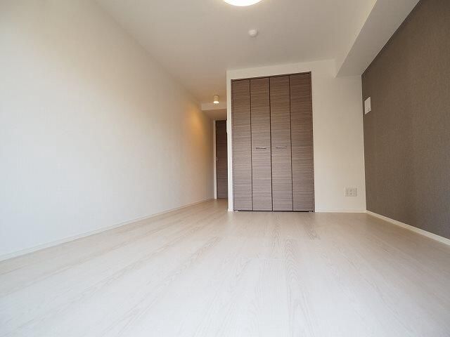 その他部屋・スペース　落ち着いて過ごせるお部屋なので、寝室にいかがでしょうか