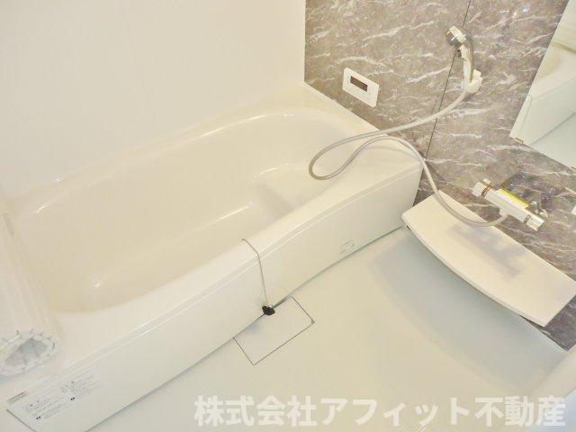 バス・シャワールーム　追い焚き機能付き