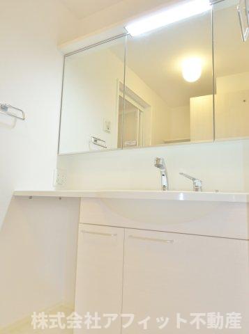 洗面設備　洗髪洗面化粧台