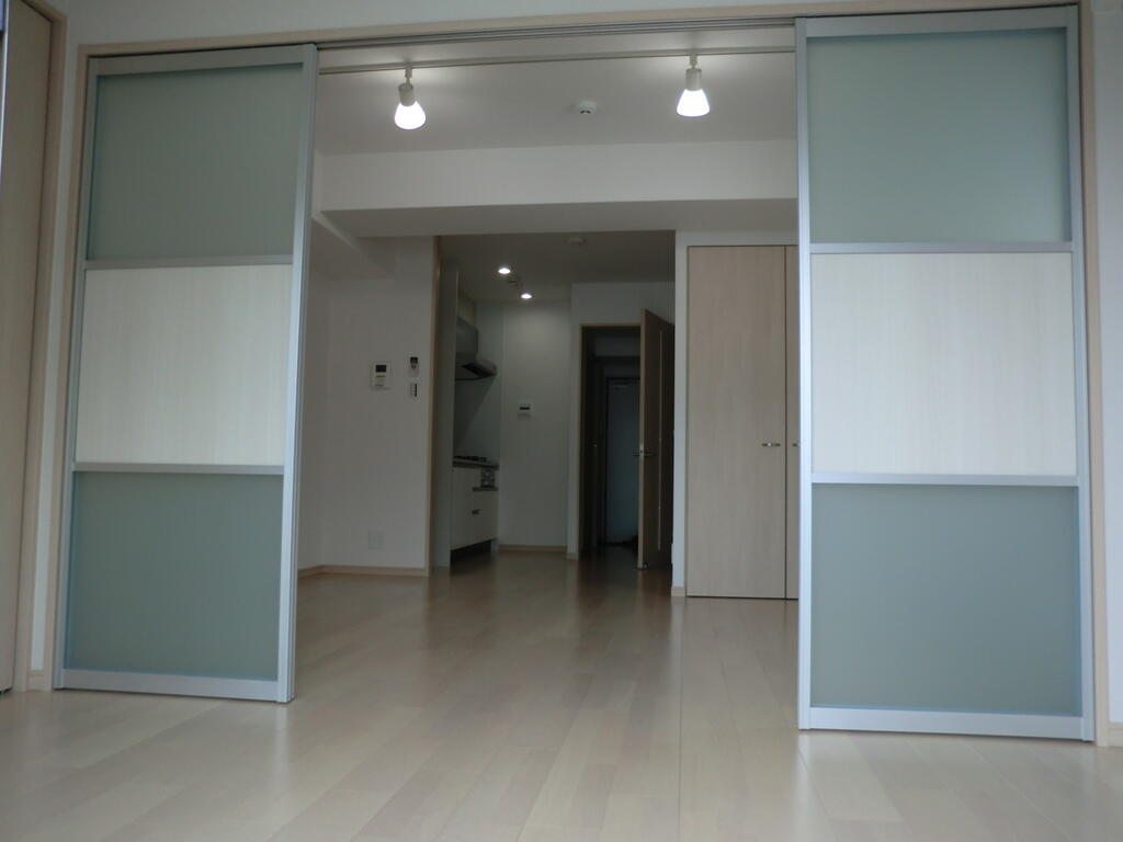 1LDK Mansion in Chuo-ku, Kobe, Hyogo — photo 3 of 3