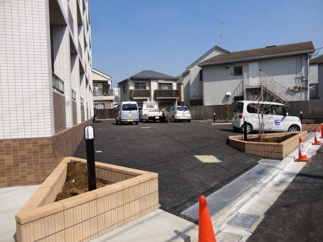 駐車場　☆タウンハウジング東京仙川店へ☆