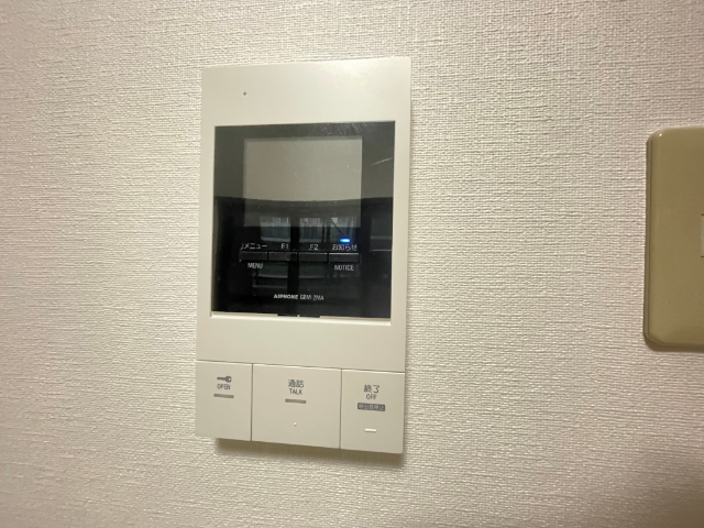 セキュリティ　明るいベランダです