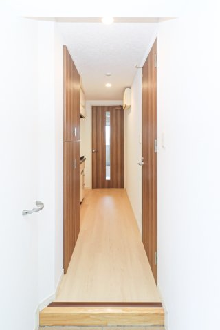 玄関　別号室のものです。現状優先になります。