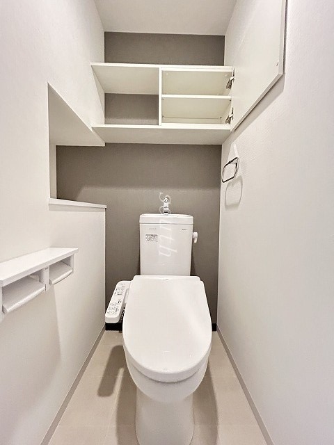 トイレ　ウォシュレット付きのトイレ