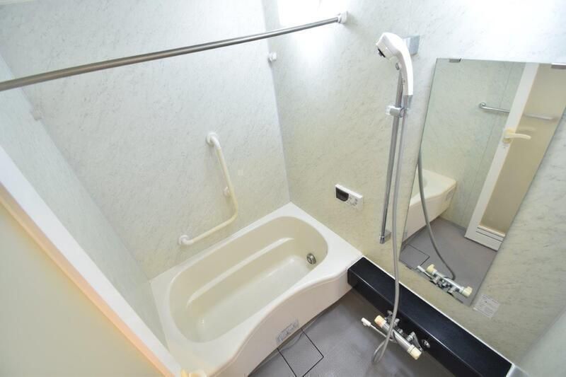 バス・シャワールーム　☆ゆったりくつろげるお風呂☆