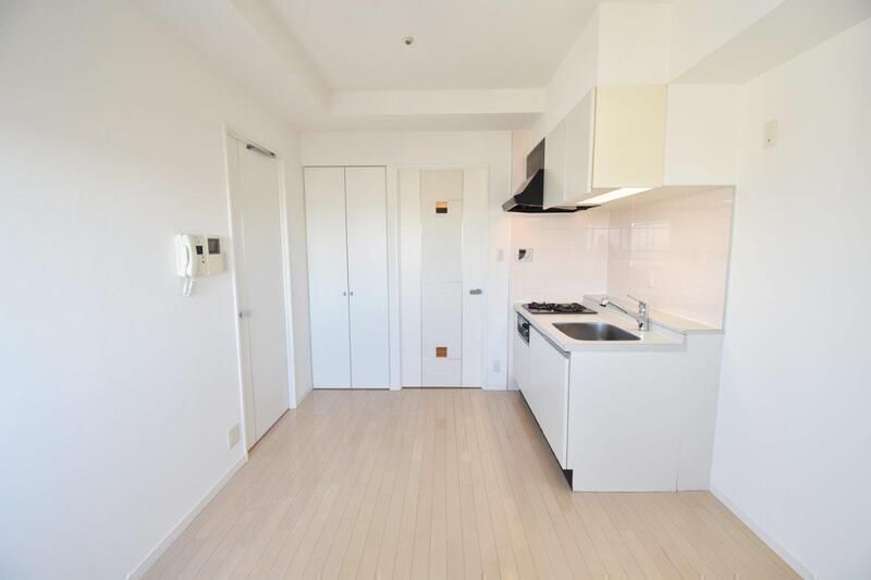 居室・リビング　☆明るい洋室☆