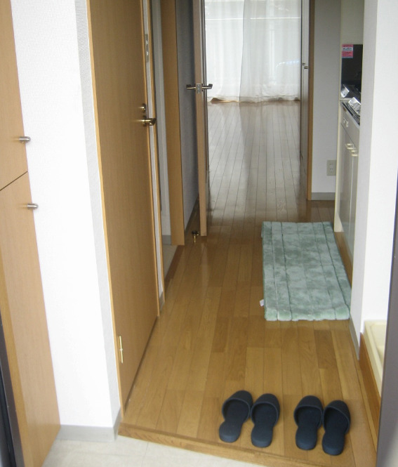 玄関　※別室参考写真です。