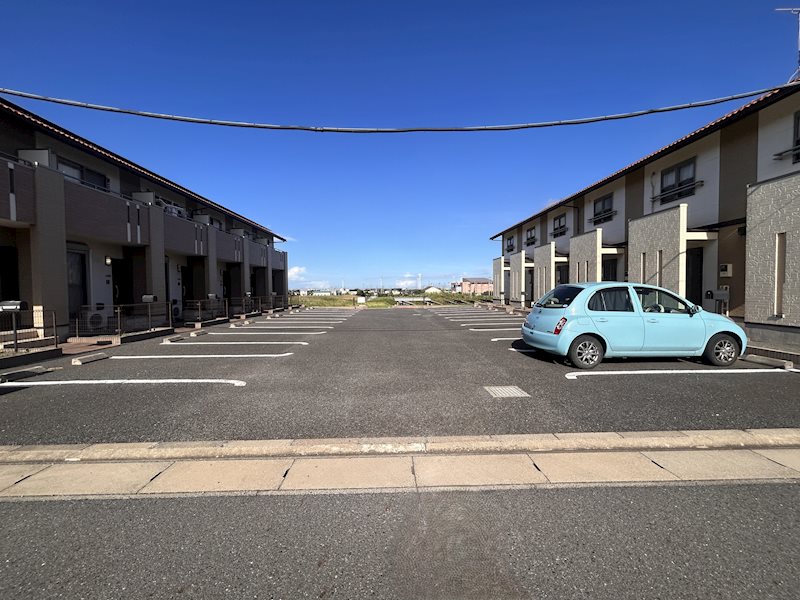 駐車場　駐車場