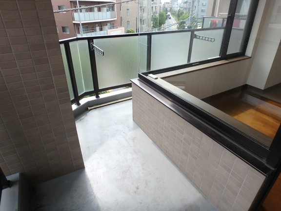 バルコニー　バルコニー
