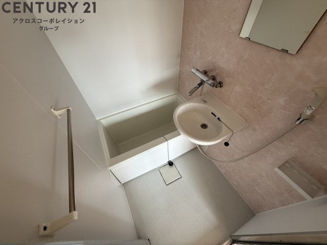 バス・シャワールーム　シンプルで清潔感のある浴室です！