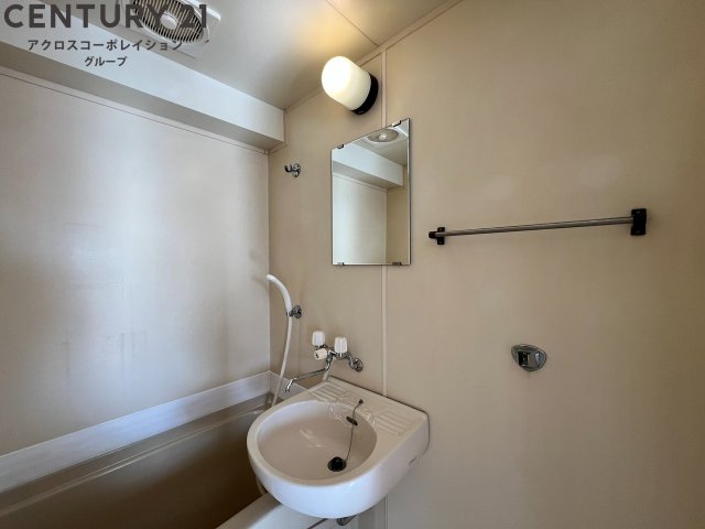 洗面設備　浴室に洗面台があります！