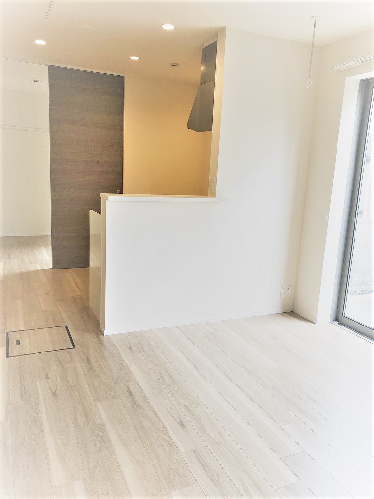 居室・リビング　２面採光角部屋