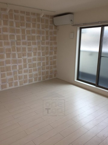 居室・リビング　同管理会社物件の一例です