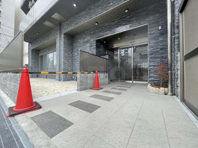 エントランス　フォーリアライズ難波南ファーロ　エントランス