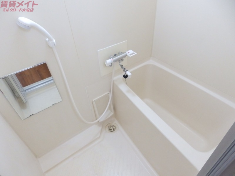 バス・シャワールーム　同物件別室写真