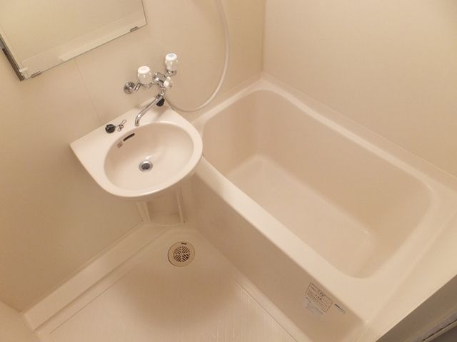 バス・シャワールーム　バスルーム