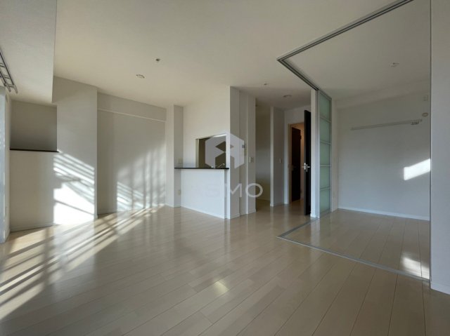 居室・リビング　※同建物内参考写真