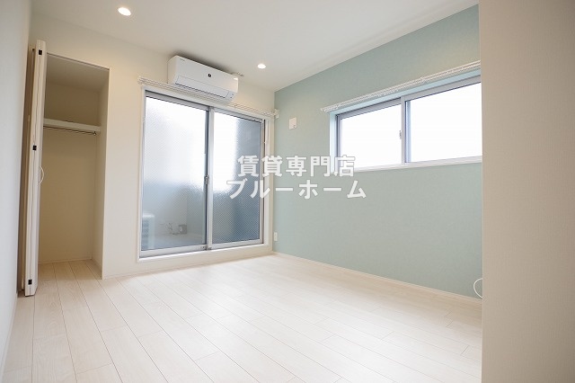 居室・リビング　6.7帖のゆったりとした洋室！