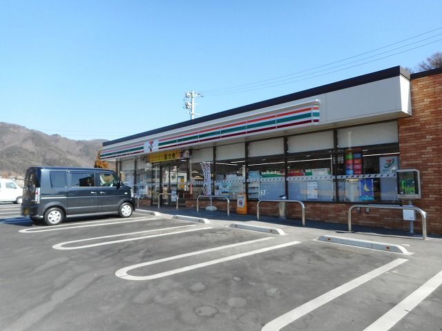 コンビニ　セブンイレブン　松本洞店（コンビニ）まで950m