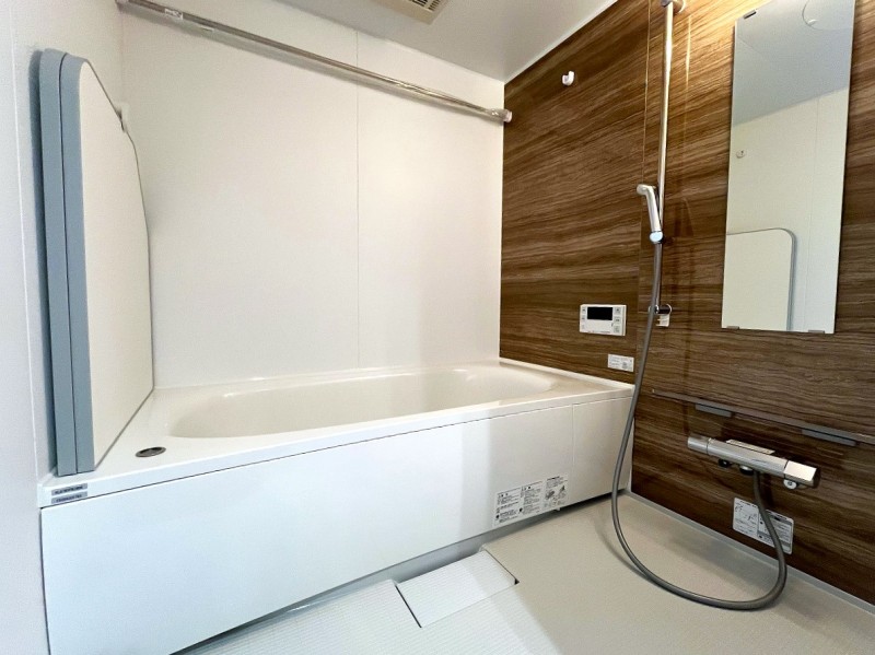 バス・シャワールーム　コンパクトで使いやすいお風呂です