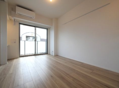 居室・リビング　☆明るい洋室☆