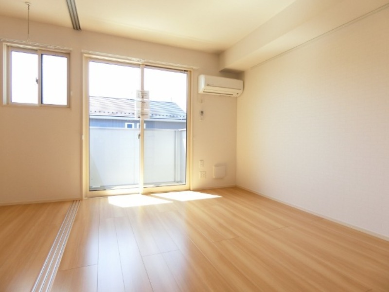 居室・リビング　図面と現状に相違がある場合には現状を優先