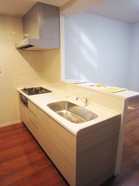 キッチン　3口グリル付システムキッチン