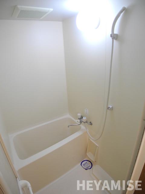 バス・シャワールーム　※反転類似間取りの別の階のお部屋の写真です※