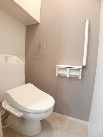 トイレ　ゆったりとした空間のトイレです