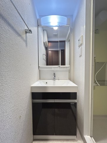 洗面設備　使いやすい洗面所です